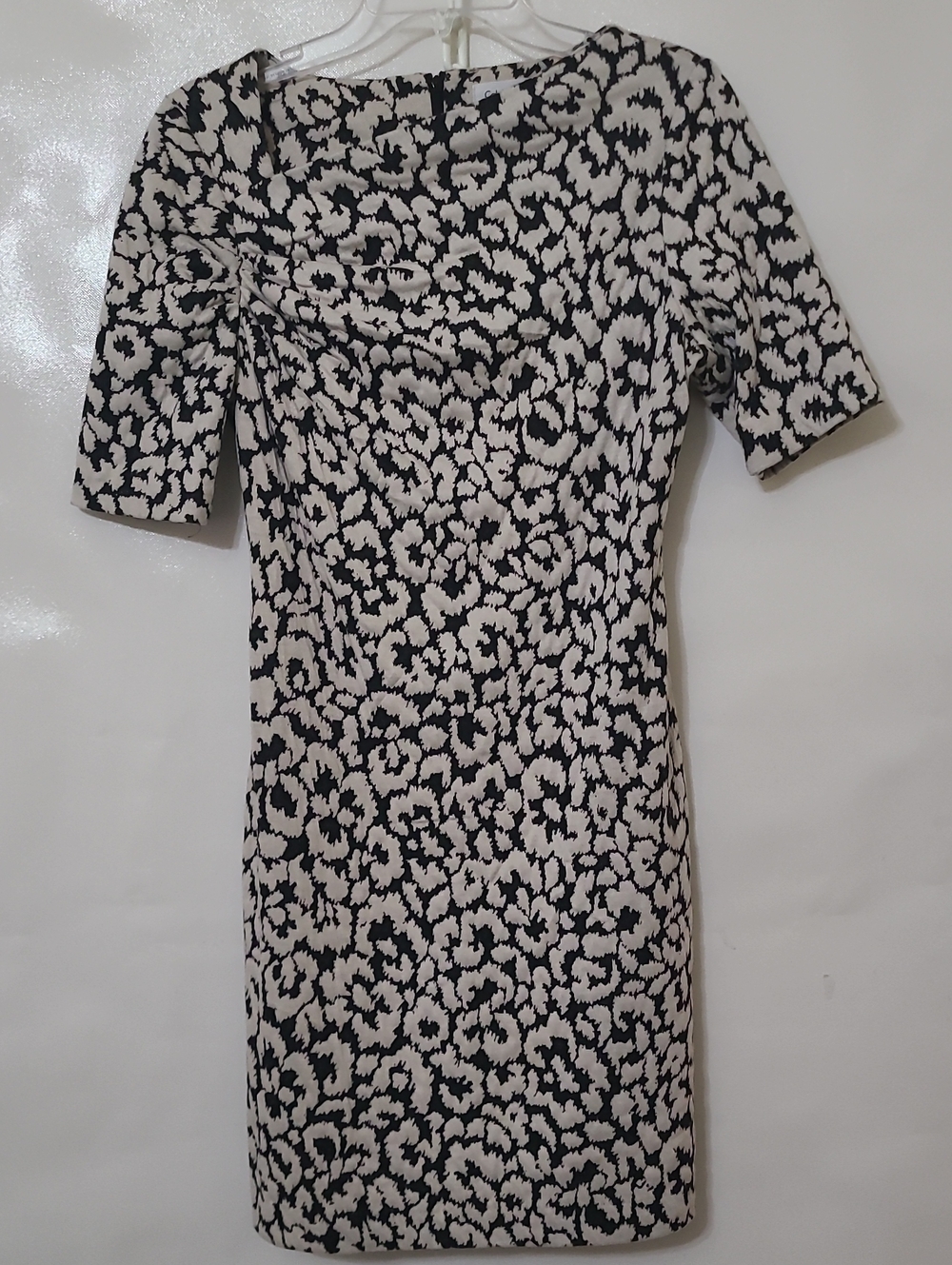 Calvin Klein Classic Black & White Patterned Sheath Dress - Size 8